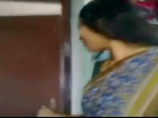 Indian superior lascivious desi aunty takes her saree off and then sucks peter her devor first part - Wowmoyback