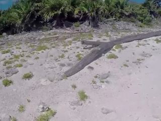 I madh derdhje jashtë shortly pas pov seks, bikini kayaking në përjashta publike plazh!