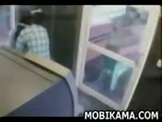 Sucio vídeo en cajero automático cabin