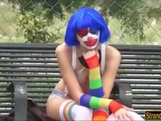 Frown klaun mikayla dostal volný připojenými opčními na ústa